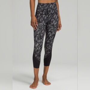 Lululemon Wunder Under Crop Leggings (Special Edition size 2-4